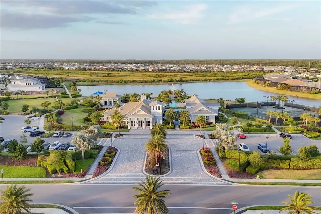 17920 Palmiste Drive Bradenton FL 34202