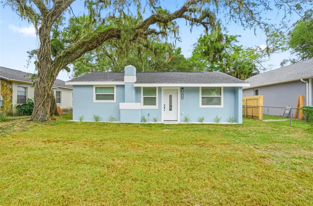 8206 N Hillsborough Lane Tampa FL 33604