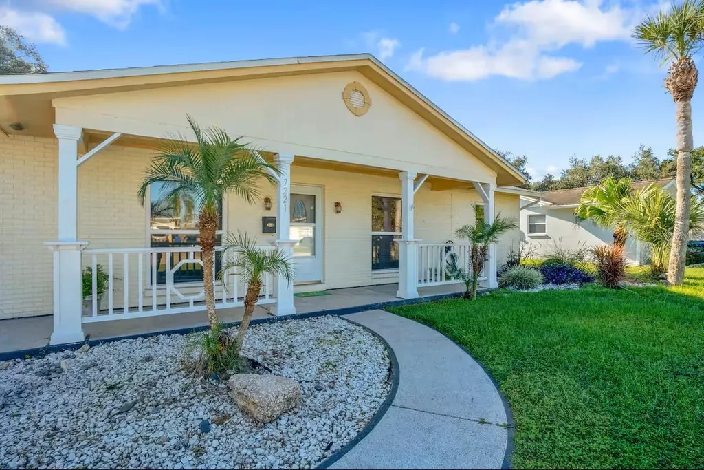 7221 Northbridge Boulevard Tampa FL 33615