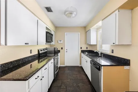 7221 Northbridge Boulevard Tampa FL 33615