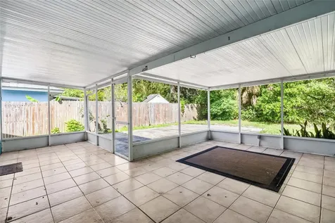 7221 Northbridge Boulevard Tampa FL 33615