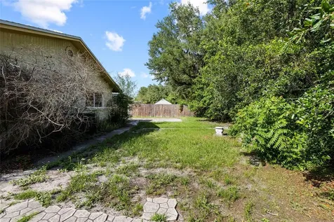 7221 Northbridge Boulevard Tampa FL 33615