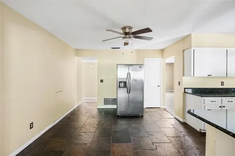 7221 Northbridge Boulevard Tampa FL 33615