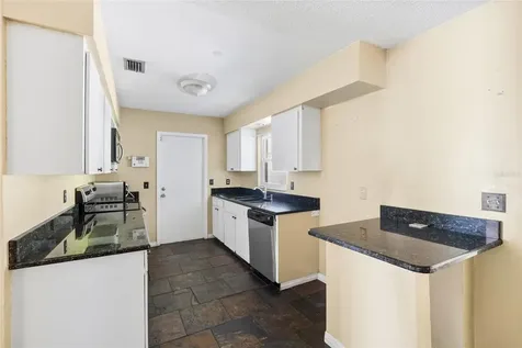 7221 Northbridge Boulevard Tampa FL 33615