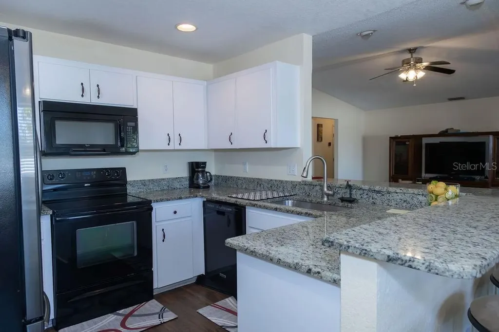 1015 Highland Crest Circle Lake Wales FL 33853