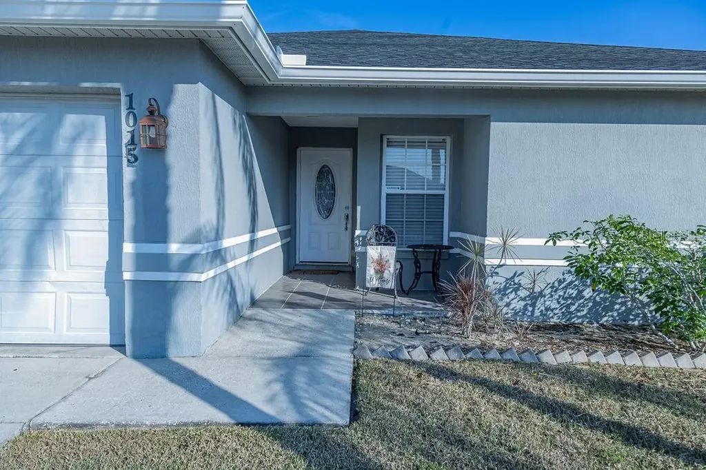 1015 Highland Crest Circle Lake Wales FL 33853