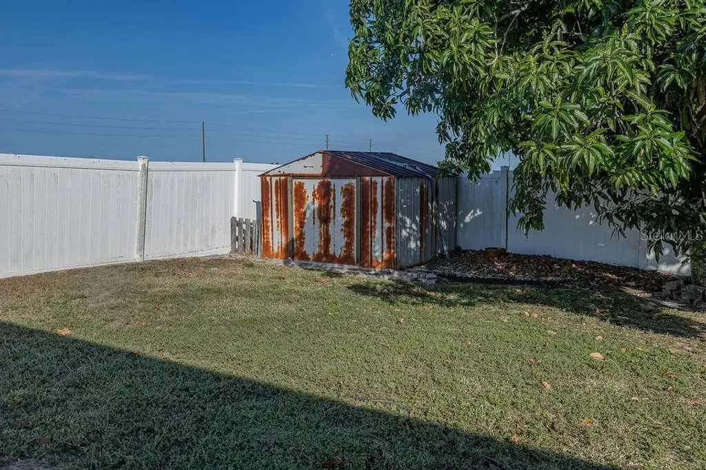 1015 Highland Crest Circle Lake Wales FL 33853