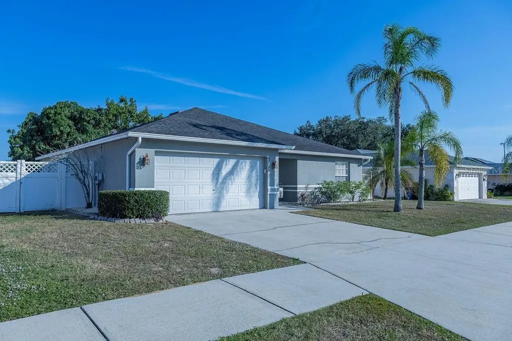 1015 Highland Crest Circle Lake Wales FL 33853