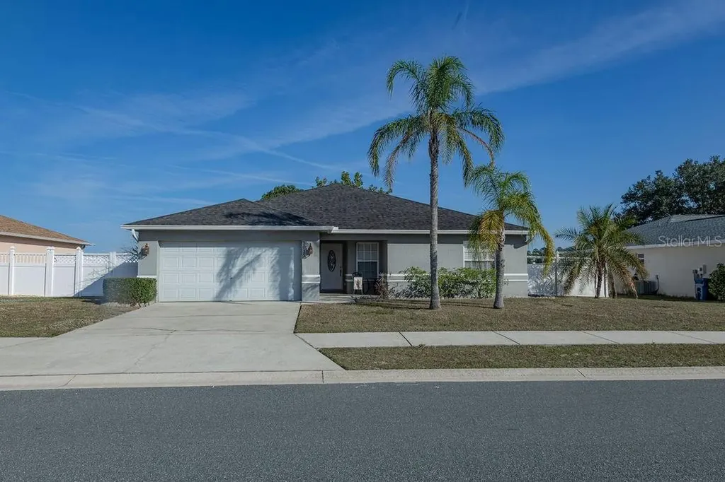 1015 Highland Crest Circle Lake Wales FL 33853