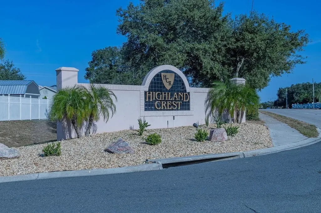 1015 Highland Crest Circle Lake Wales FL 33853