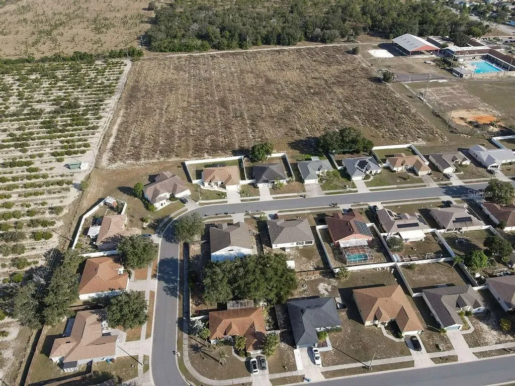 1015 Highland Crest Circle Lake Wales FL 33853