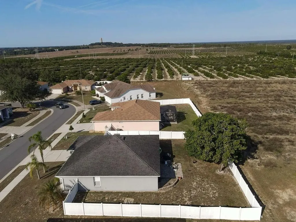 1015 Highland Crest Circle Lake Wales FL 33853