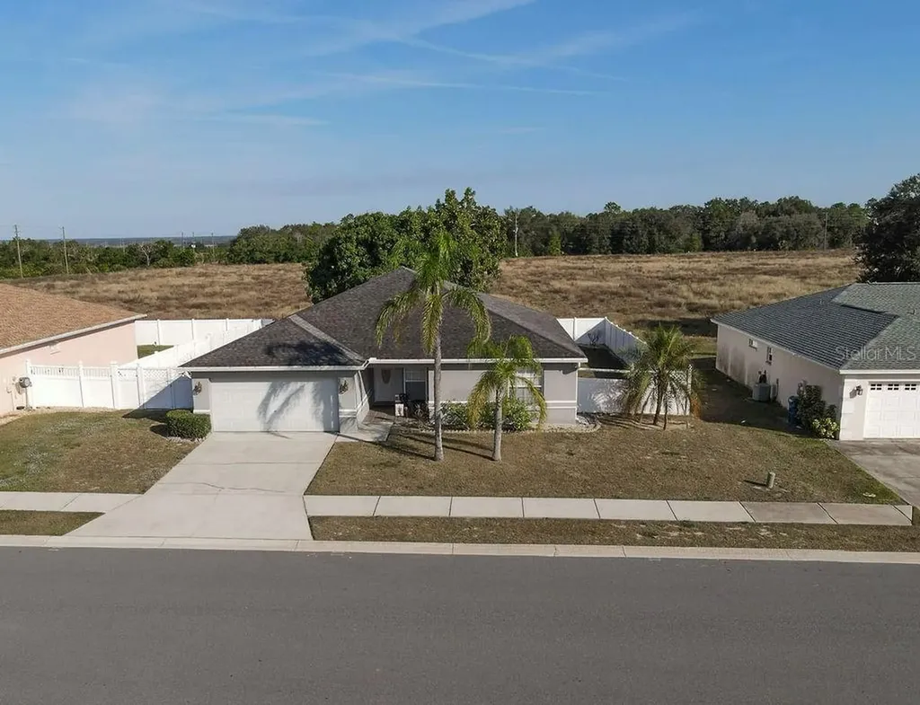 1015 Highland Crest Circle Lake Wales FL 33853