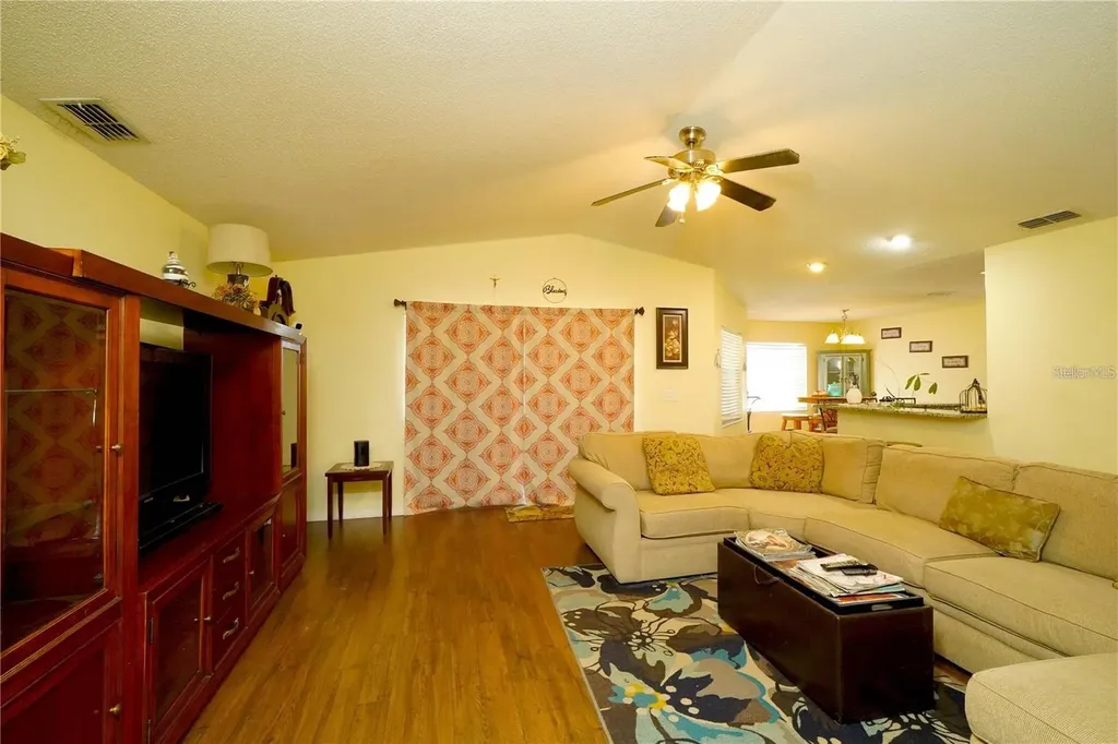 1015 Highland Crest Circle Lake Wales FL 33853