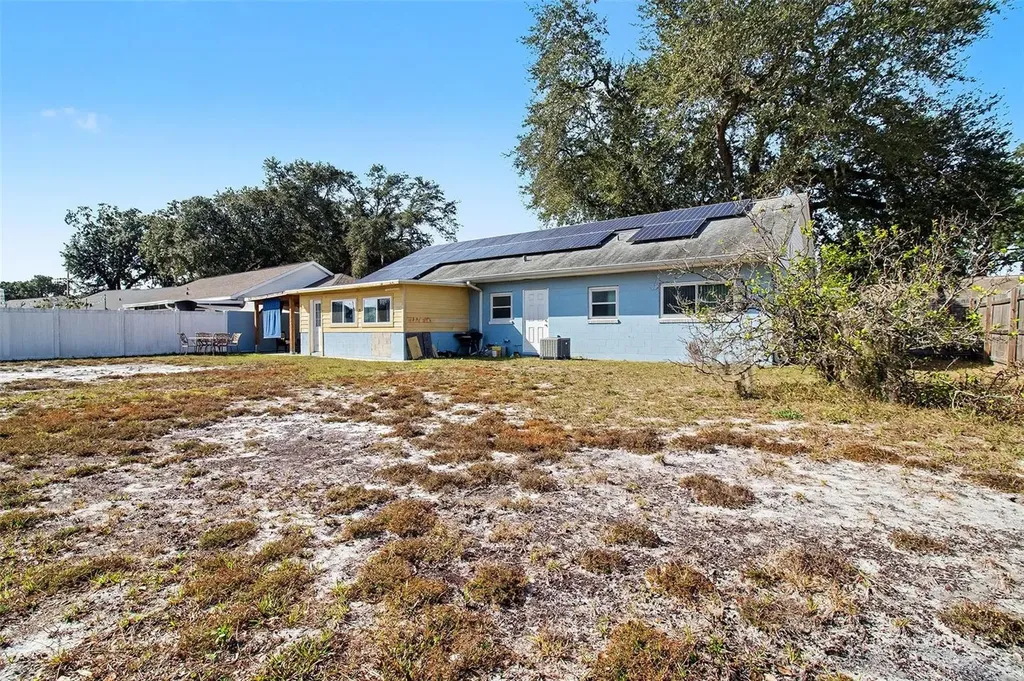 8465 Oak Bluff Drive Orlando FL 32827
