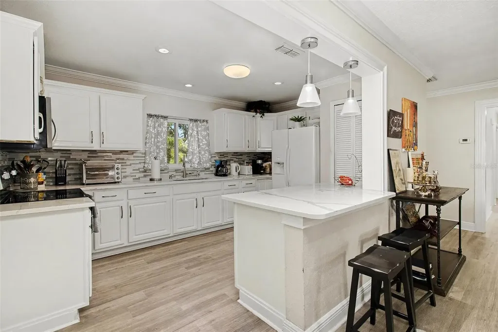 8465 Oak Bluff Drive Orlando FL 32827
