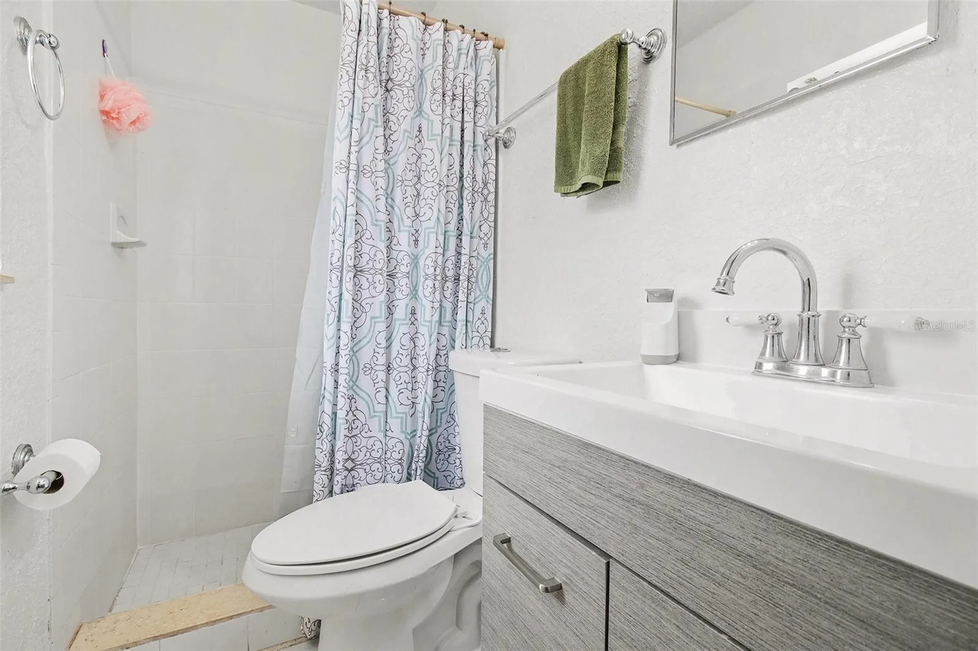 8465 Oak Bluff Drive Orlando FL 32827