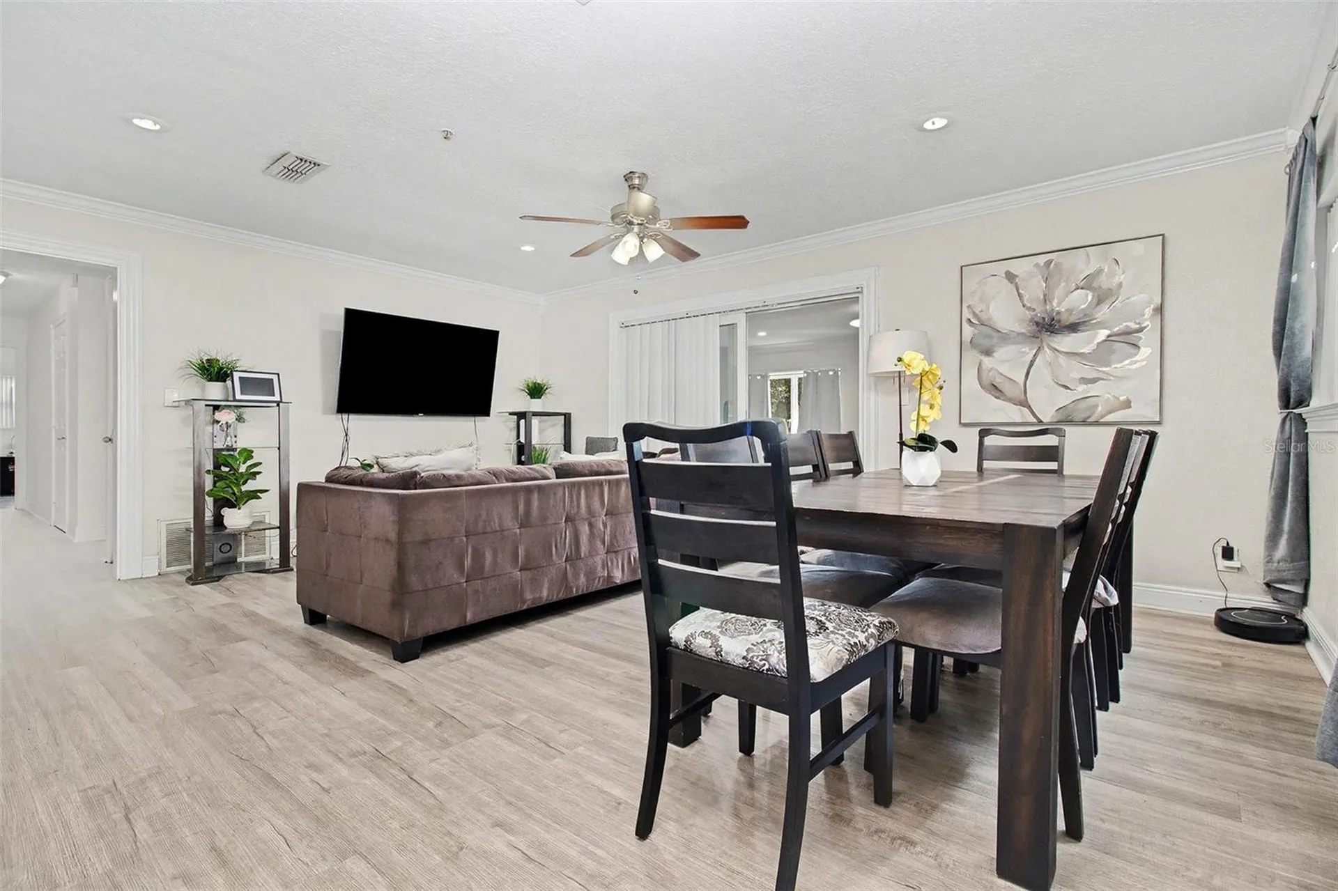 8465 Oak Bluff Drive Orlando FL 32827