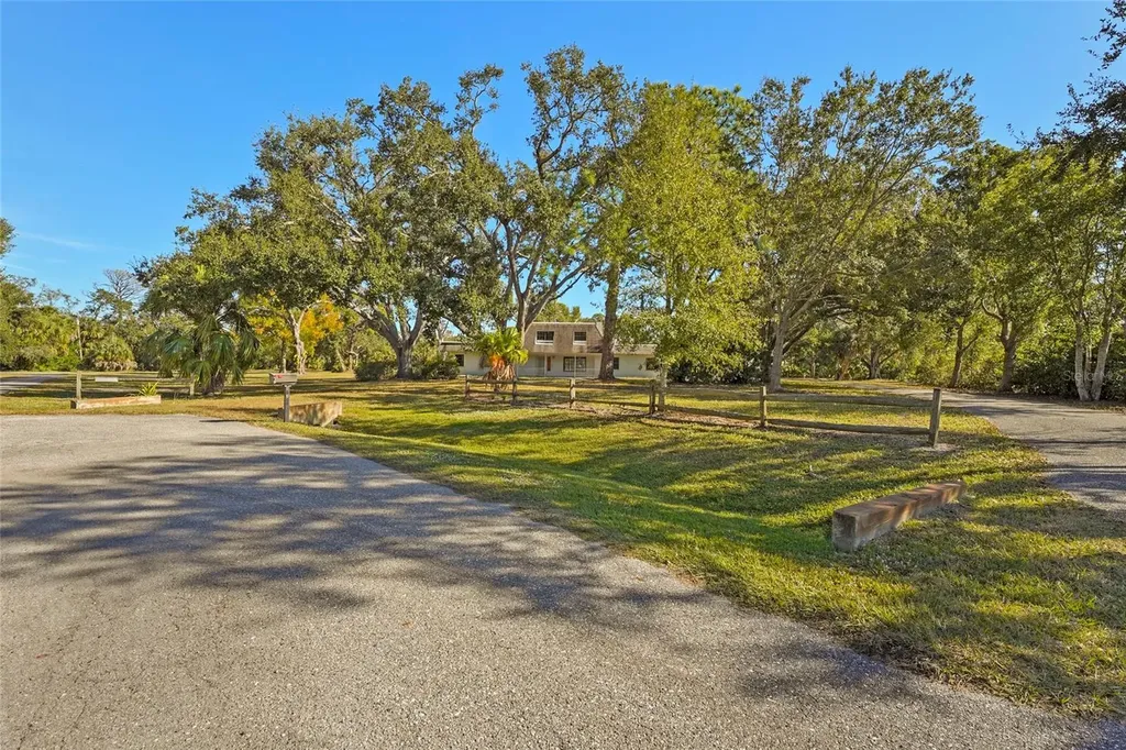 1250 New Forest Circle Nokomis FL 34275