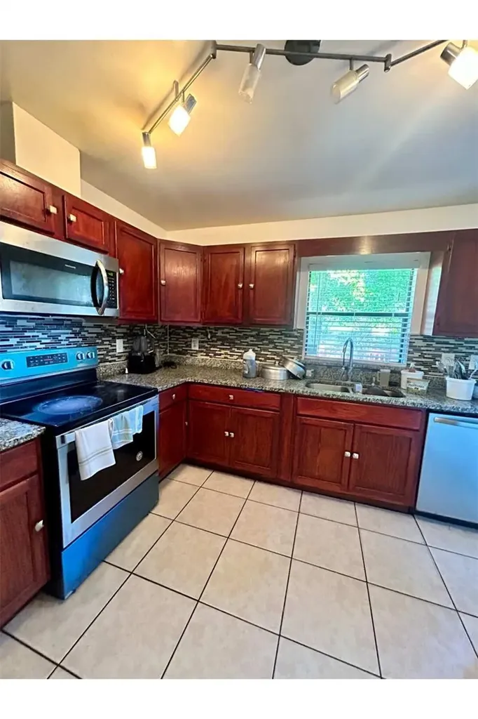 5470 Higgins Way Orlando FL 32808