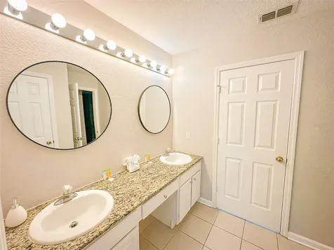 7772 Basnett Circle Kissimmee FL 34747