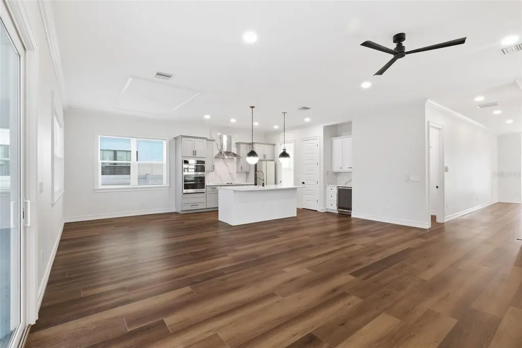 3829 71st Street N St Petersburg FL 33709