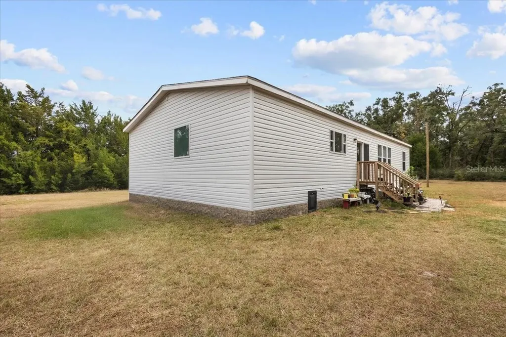 4754 SW 10th Street Bell FL 32619
