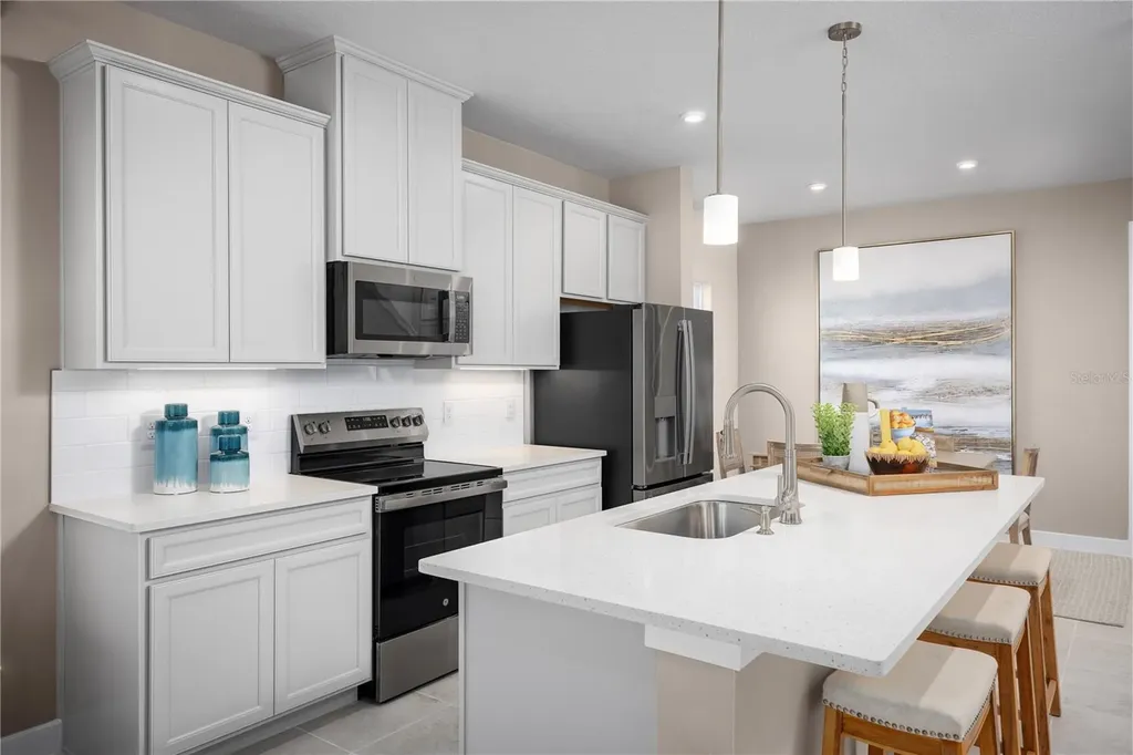 554 Highfalls Avenue Debary FL 32713