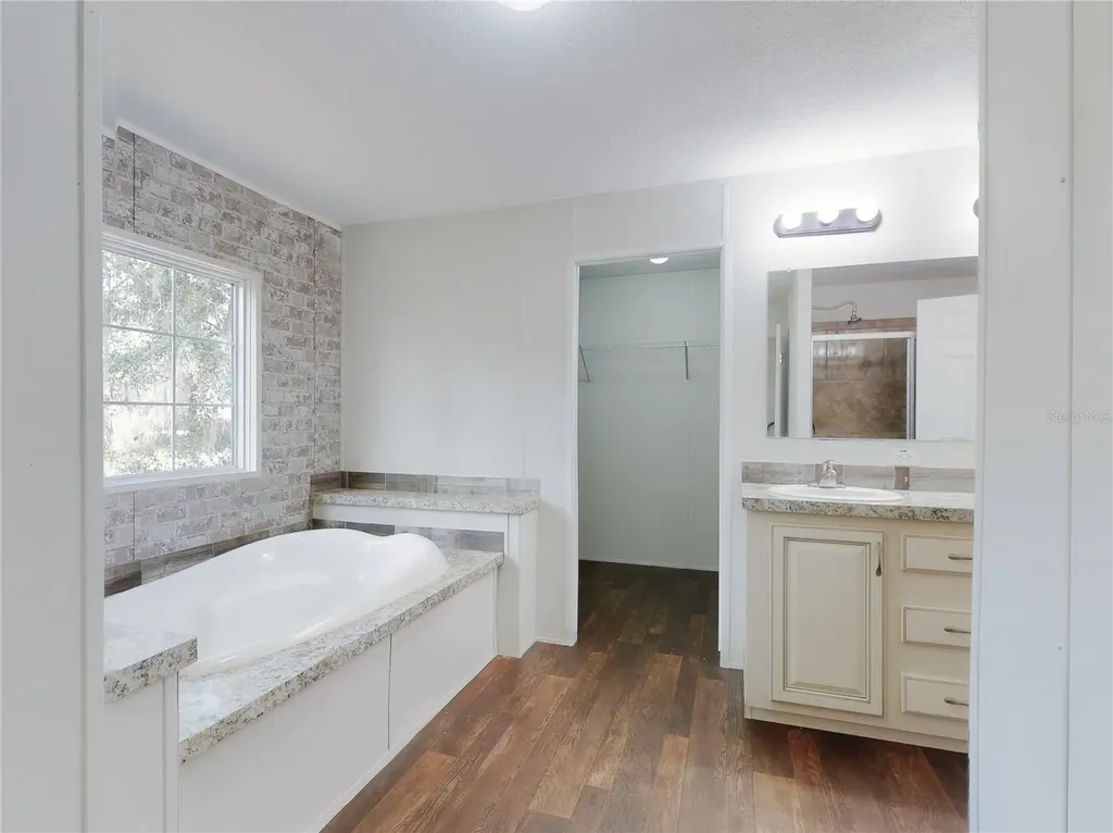 4300 NE 175th Street Road Citra FL 32113