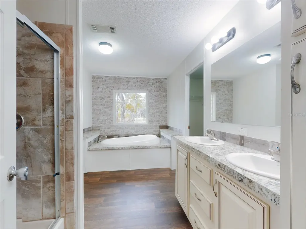 4300 NE 175th Street Road Citra FL 32113