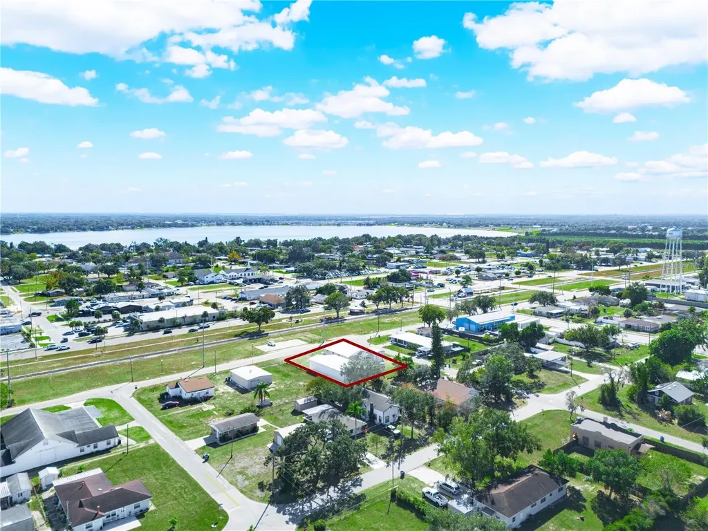 109 N 3rd Street Eagle Lake FL 33839