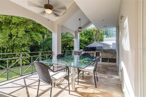 38-39 Shell Castle Humacao PR 00791