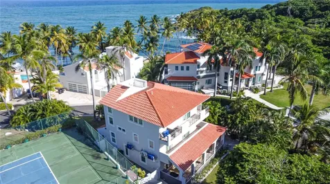 38-39 Shell Castle Humacao PR 00791