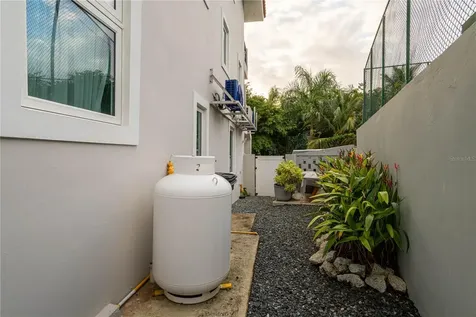 38-39 Shell Castle Humacao PR 00791