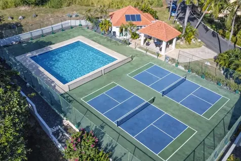 38-39 Shell Castle Humacao PR 00791
