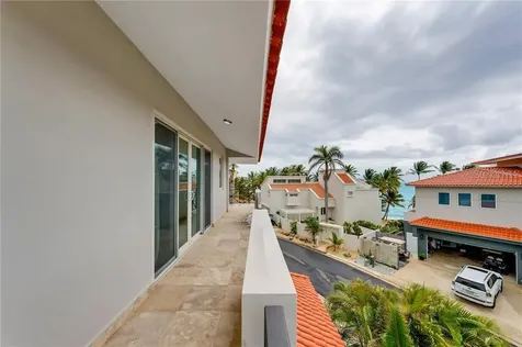 38-39 Shell Castle Humacao PR 00791