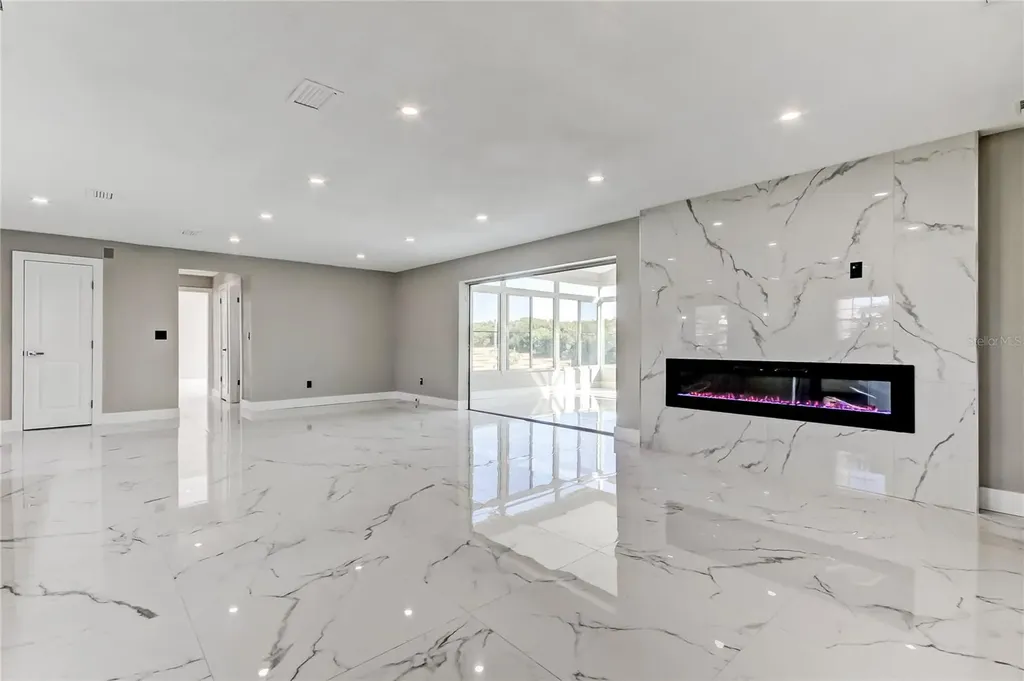 1992 Arvis Circle E Clearwater FL 33764