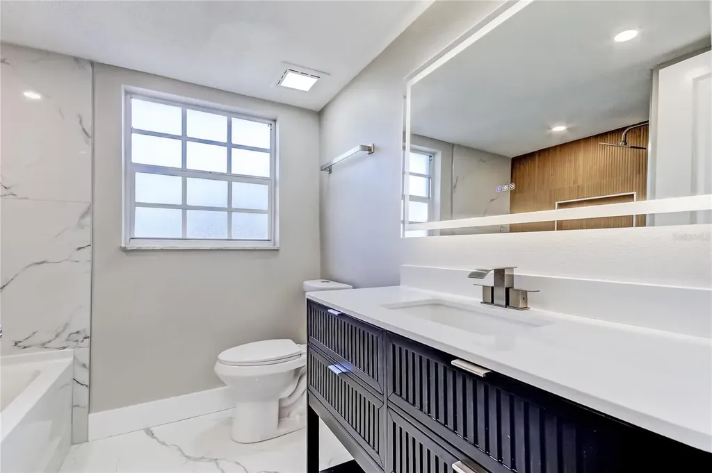 1992 Arvis Circle E Clearwater FL 33764