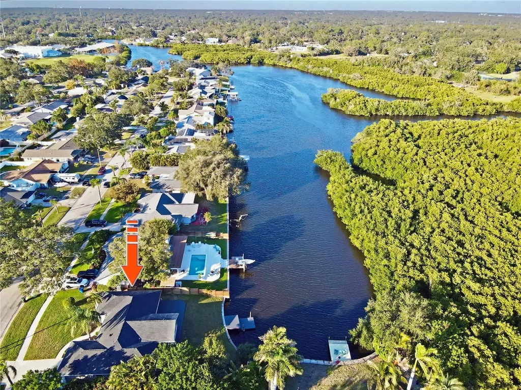 1992 Arvis Circle E Clearwater FL 33764