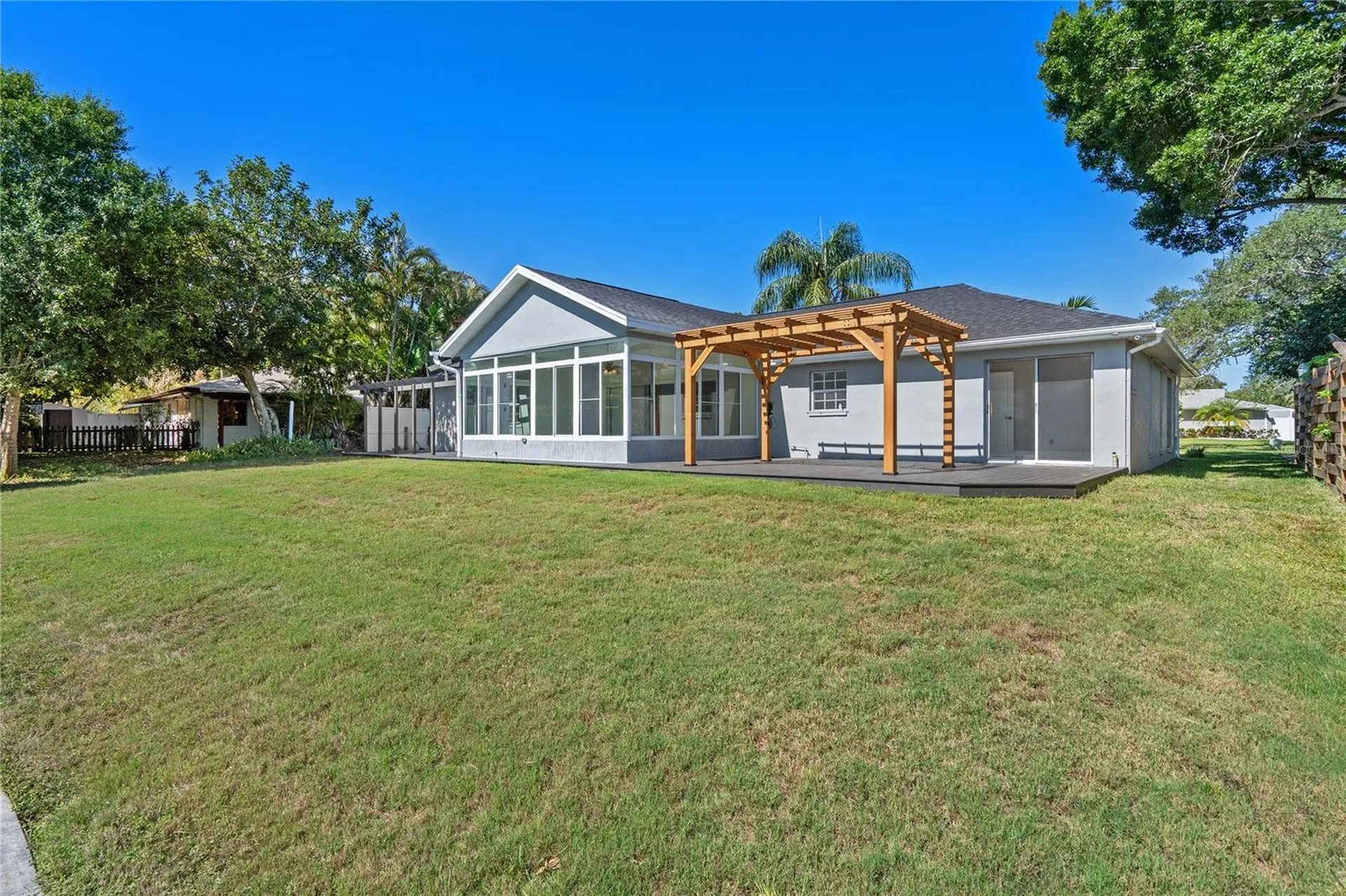1992 Arvis Circle E Clearwater FL 33764