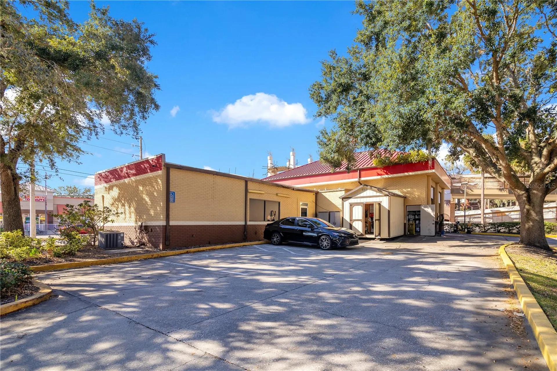 215 E Main Street Apopka FL 32703
