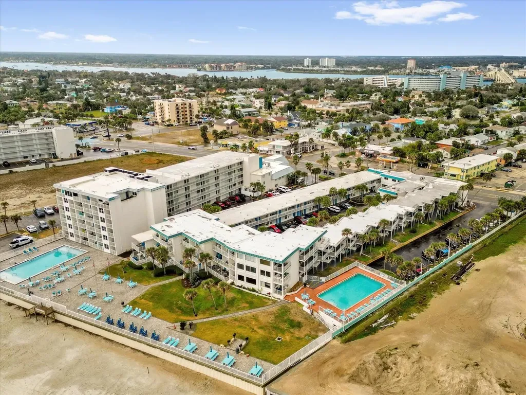 935 S Atlantic Avenue Daytona Beach FL 32118