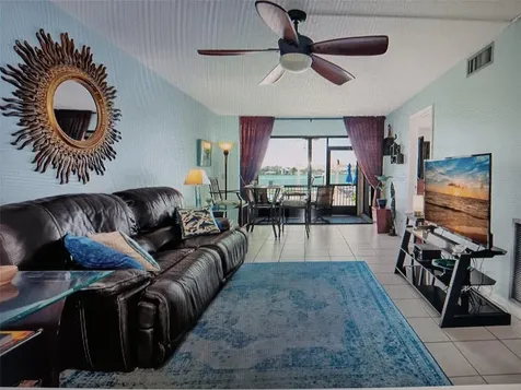 6279 Sun Boulevard St Petersburg FL 33715