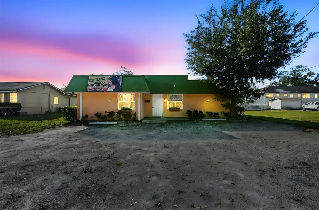109 E Robertson Street Brandon FL 33511