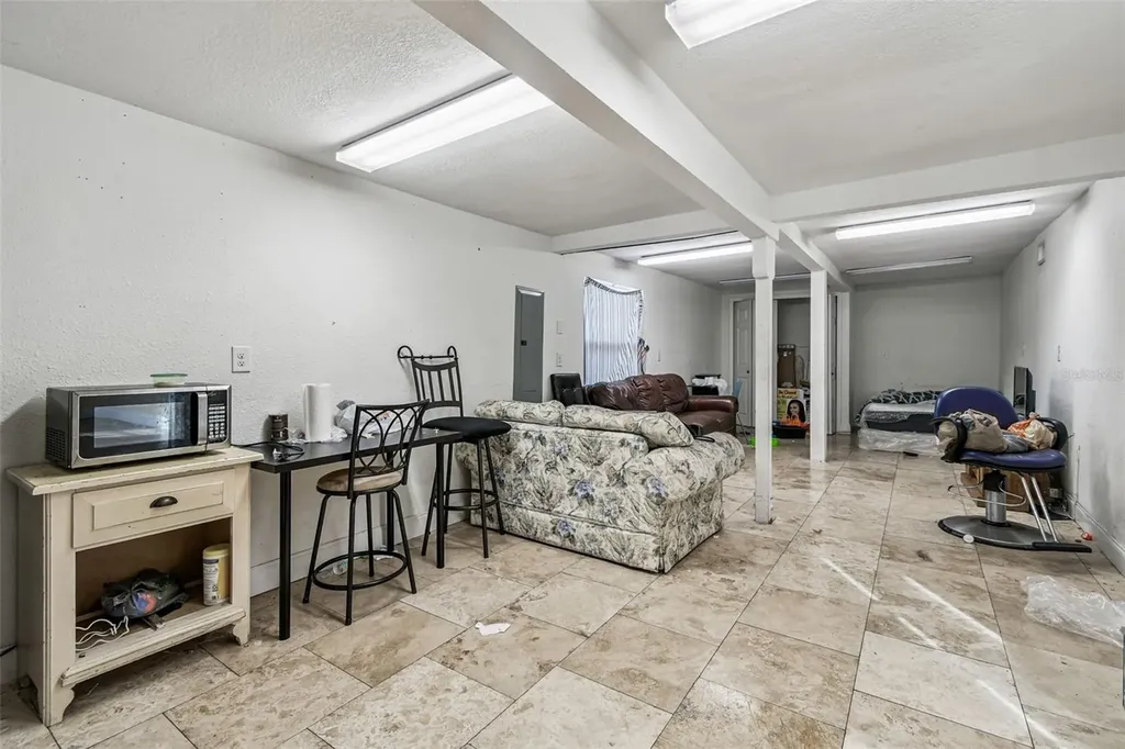 109 E Robertson Street Brandon FL 33511