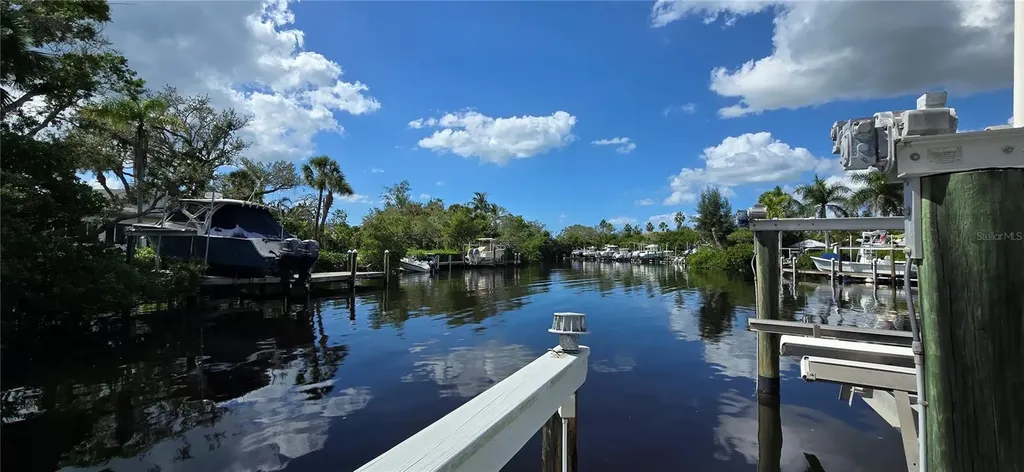1221 S Basin Lane Sarasota FL 34242