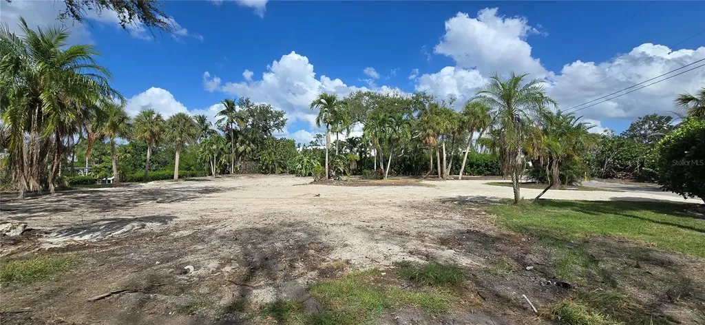 1221 S Basin Lane Sarasota FL 34242