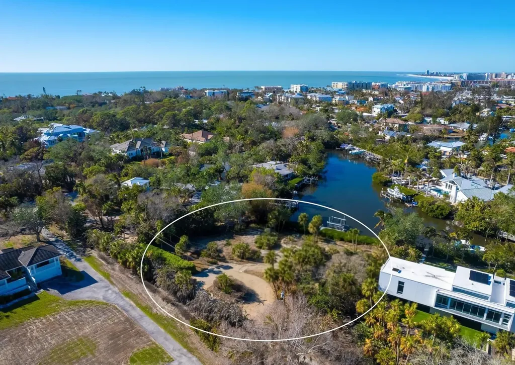 1221 S Basin Lane Sarasota FL 34242