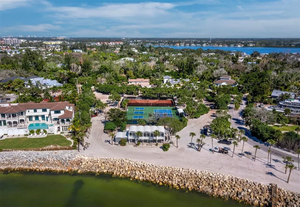 1221 S Basin Lane Sarasota FL 34242