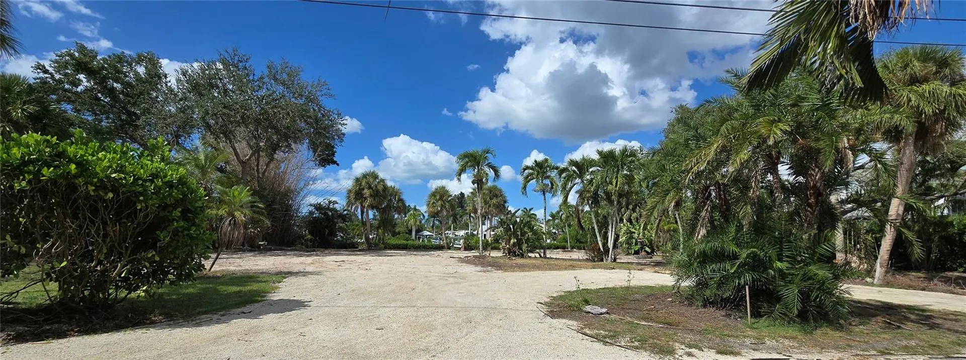 1221 S Basin Lane Sarasota FL 34242